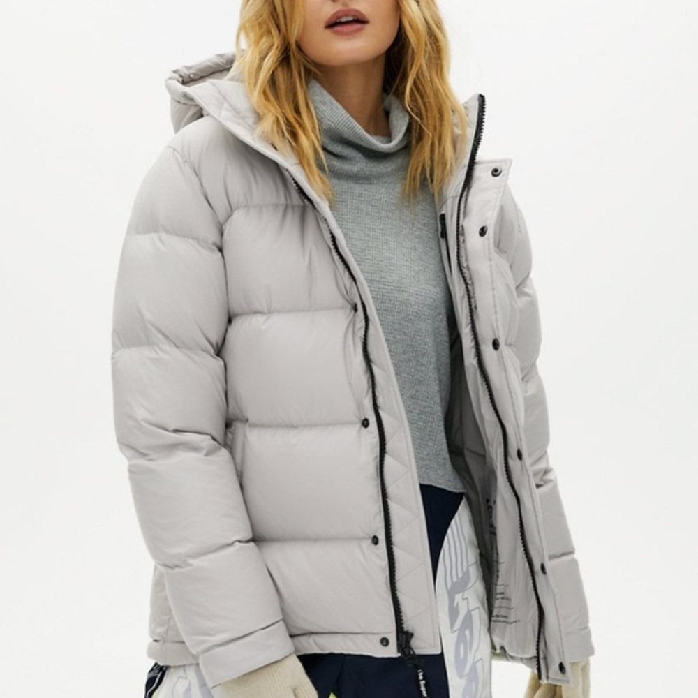 ARITZIA The Super Puff in Ashen